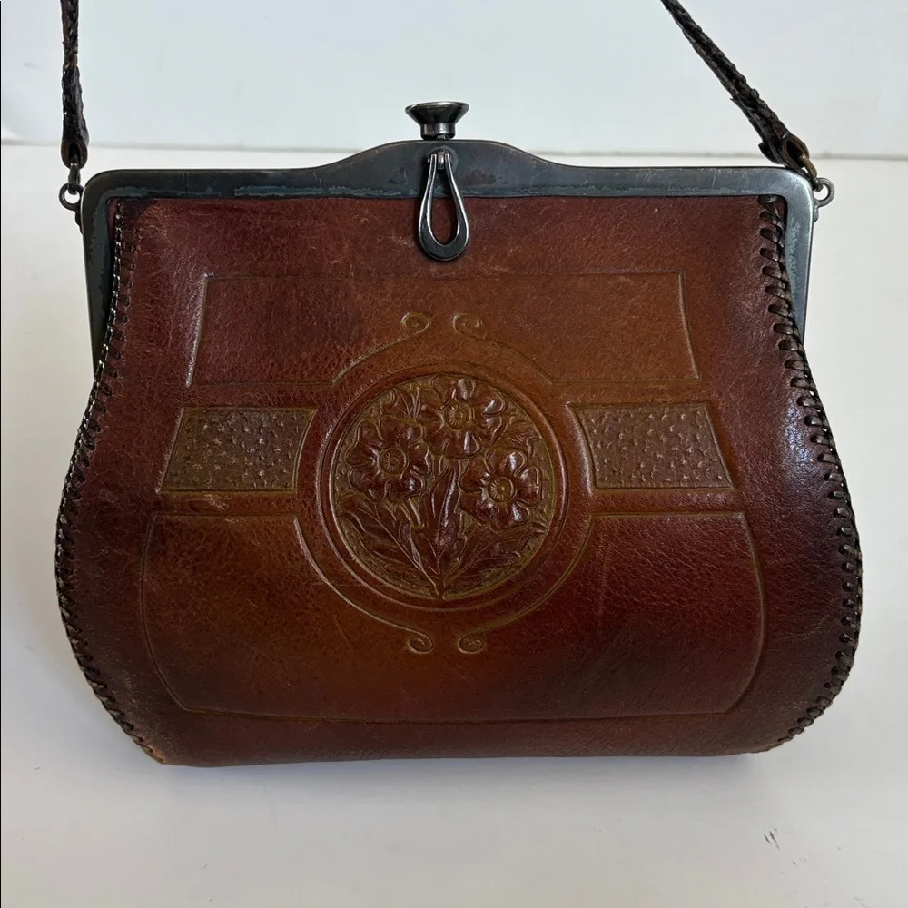 Antique embossed brown leather mini purse patented 1918. Clean. Embossed floral - Picture 2 of 16